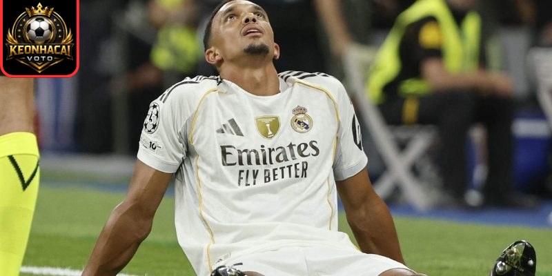 Alexander-Arnold phòng ngự lúng túng, nhận chỉ trích dữ dội từ CĐV Real Madrid 1 Tình huống phòng ngự gây tranh cãi của Alexander-Arnold